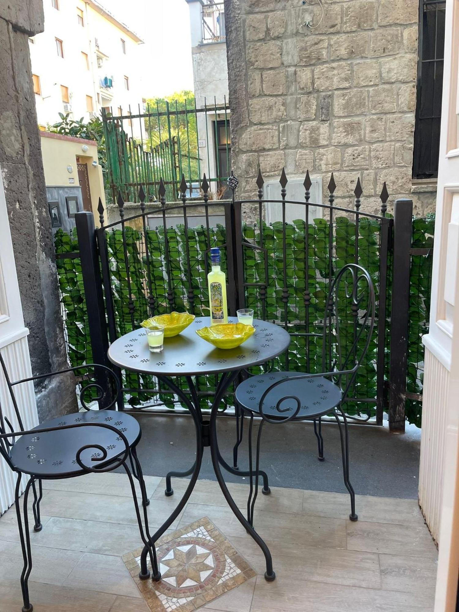 San Nicola Suite & Mini Apartment Sorrento Exterior photo